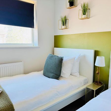 2 Bed House, Sleeps 6, Dog Friendly, Close To A14 M11, With Garden & Parking Long Stay Work Contractor Leisure, Jade CBG Exteriér fotografie