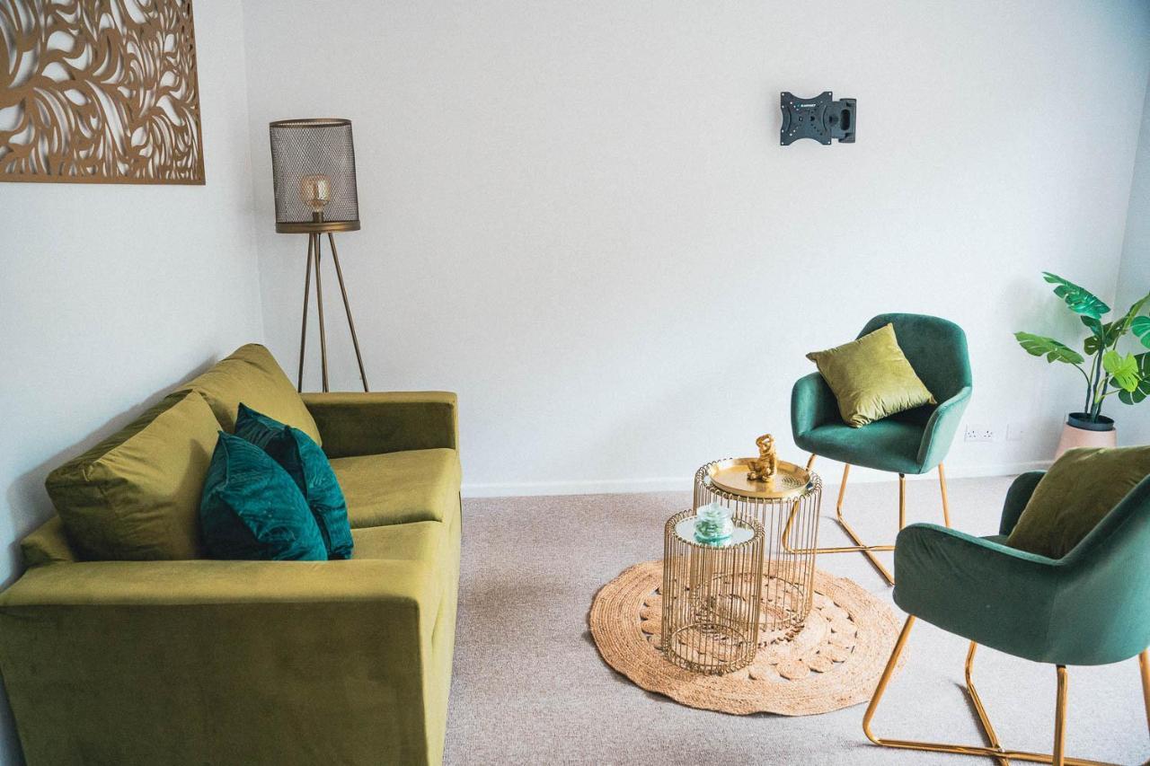 2 Bed House, Sleeps 6, Dog Friendly, Close To A14 M11, With Garden & Parking Long Stay Work Contractor Leisure, Jade CBG Exteriér fotografie