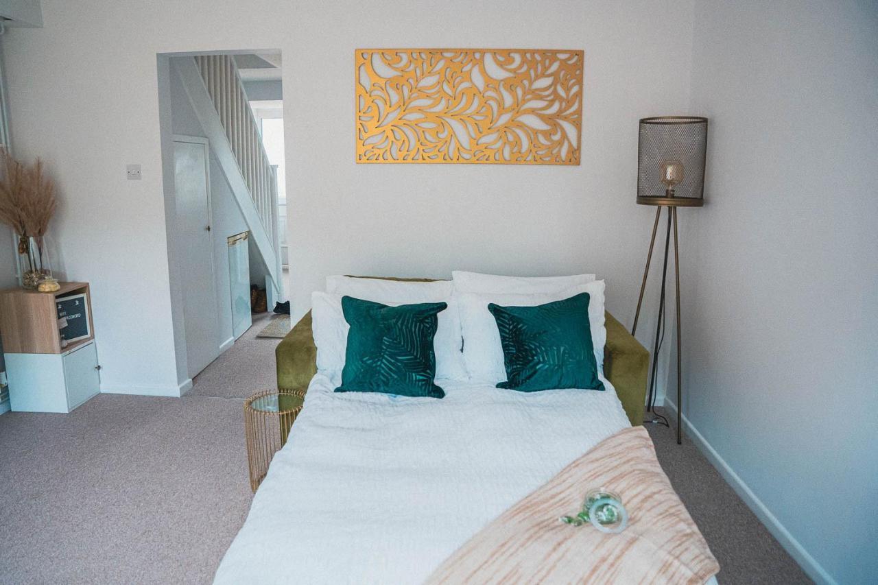 2 Bed House, Sleeps 6, Dog Friendly, Close To A14 M11, With Garden & Parking Long Stay Work Contractor Leisure, Jade CBG Exteriér fotografie