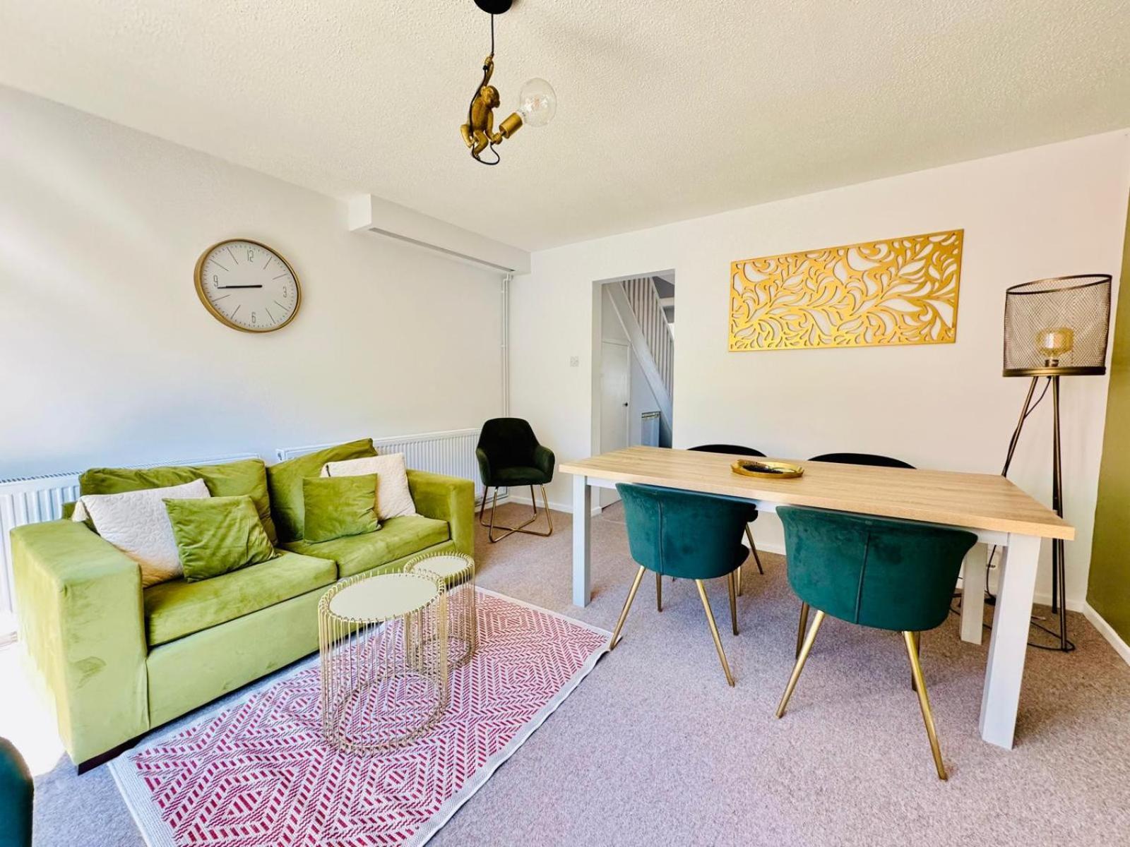 2 Bed House, Sleeps 6, Dog Friendly, Close To A14 M11, With Garden & Parking Long Stay Work Contractor Leisure, Jade CBG Exteriér fotografie