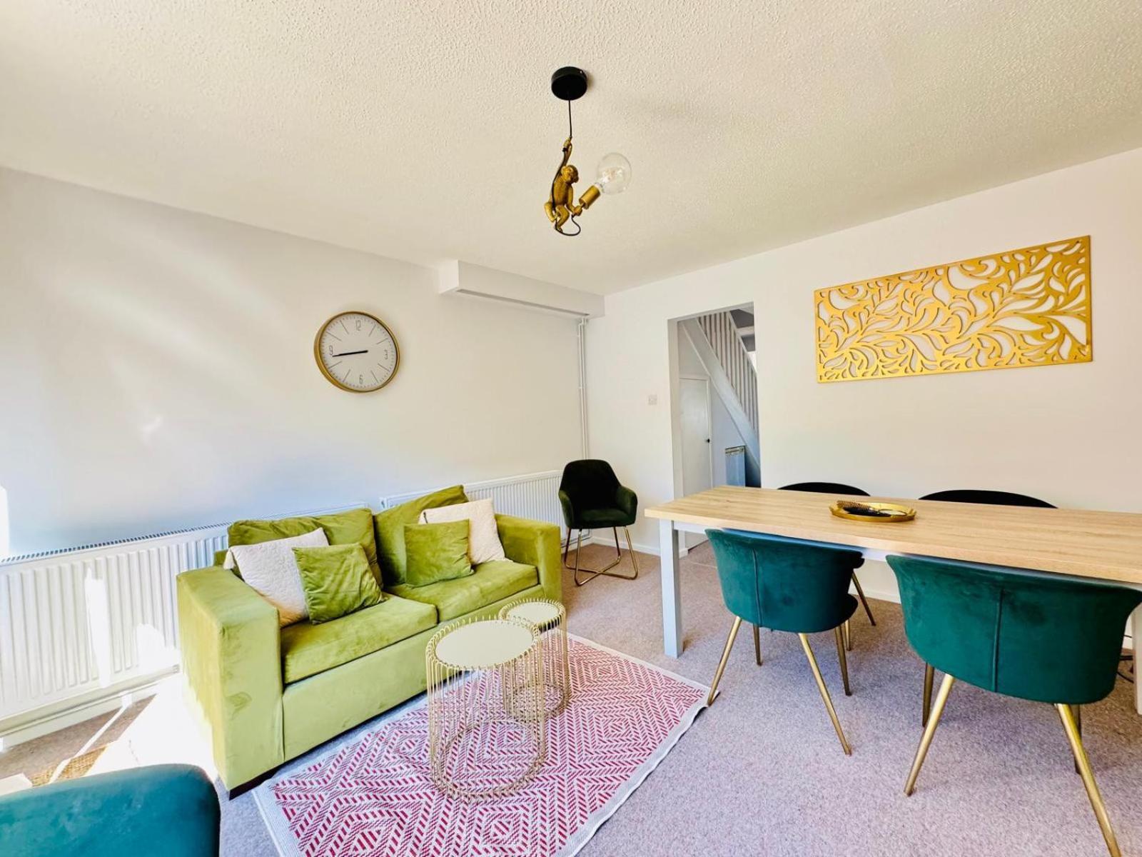 2 Bed House, Sleeps 6, Dog Friendly, Close To A14 M11, With Garden & Parking Long Stay Work Contractor Leisure, Jade CBG Exteriér fotografie